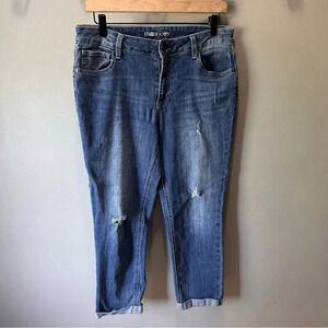 Maurice’s Ankle Cropped Jeans. Medium wash.‎ Cuffed hem. EUC. Size 7/8